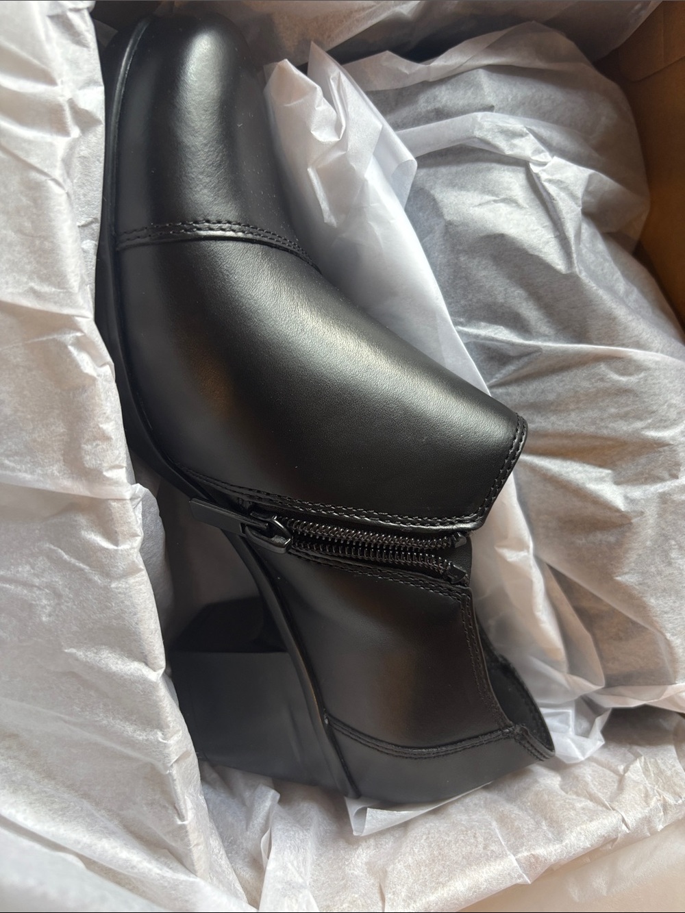 Clark’s Black Women's Ankle Boot with Side Zip and 2” heel New in box 6.5W